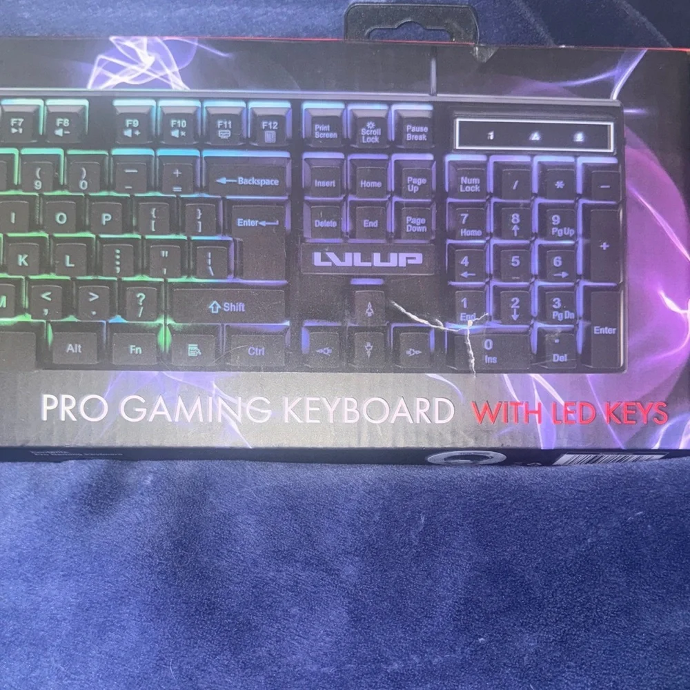 Pro Gaming Keyboard with LED Backlight - Black - Picture 2 of 7